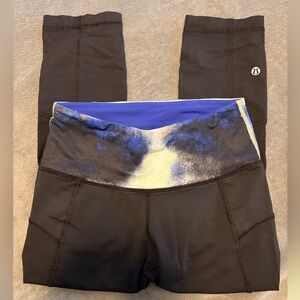Size 6 Black and Blue lululemon capris